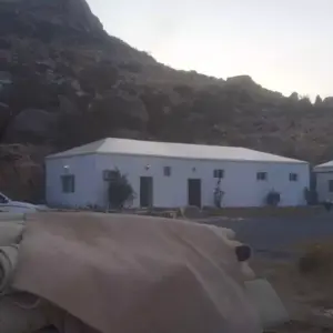 0585 افق جدة للهناجر والمظلات ساندوتش بانل | بيوت شعر