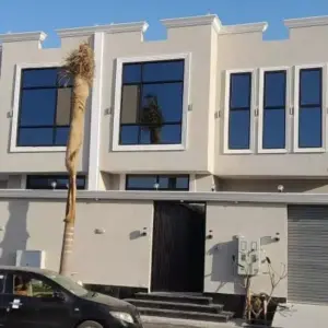 1065 افق جدة للهناجر والمظلات ساندوتش بانل | مقاولات عامة