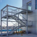 افق جدة للهناجر والمظلات ساندوتش بانل|مخارج الطوارئ