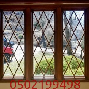 شباك حديد مفصلي